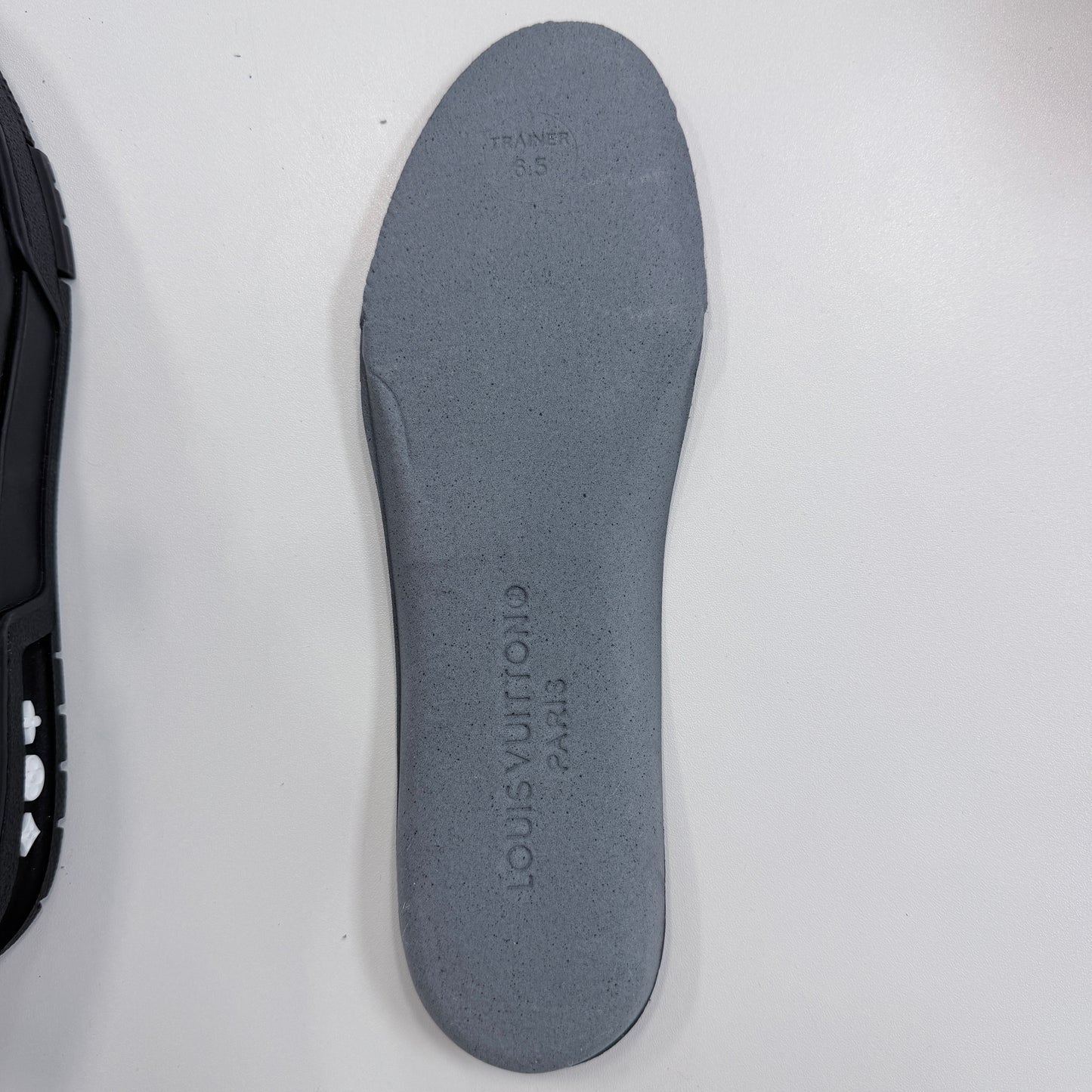 Louis Vuitton Trainer 'Embossed Monogram - Black'