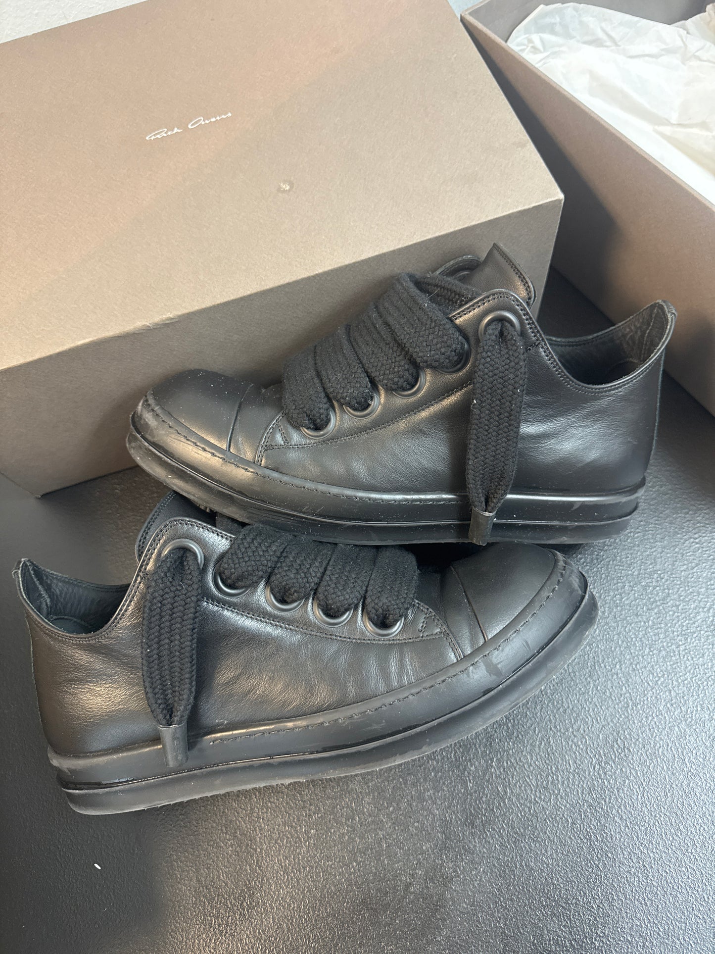Rick Owens Lido Jumbo Laced Low
Black (USED)