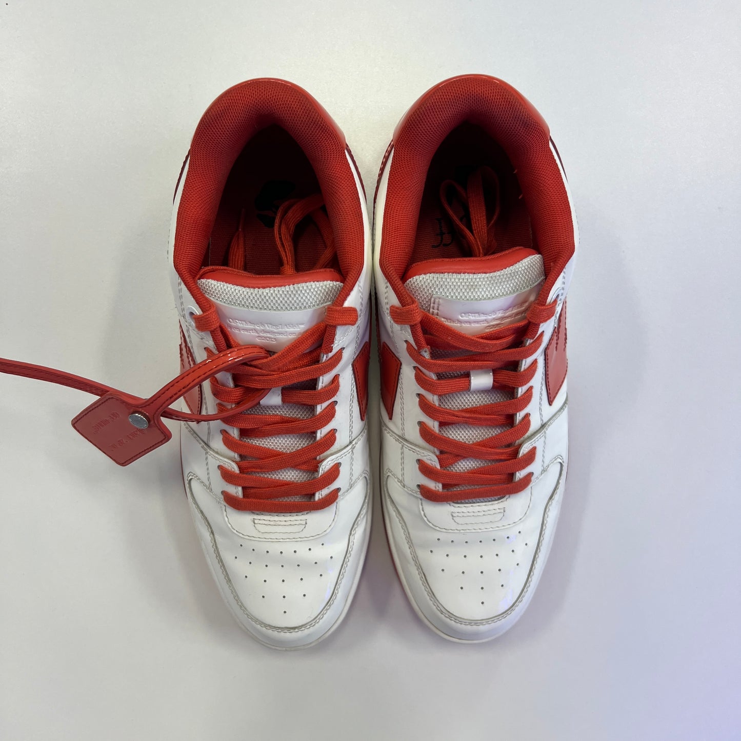 Off-White Out of Office Low White
Red (Used)(No Box)