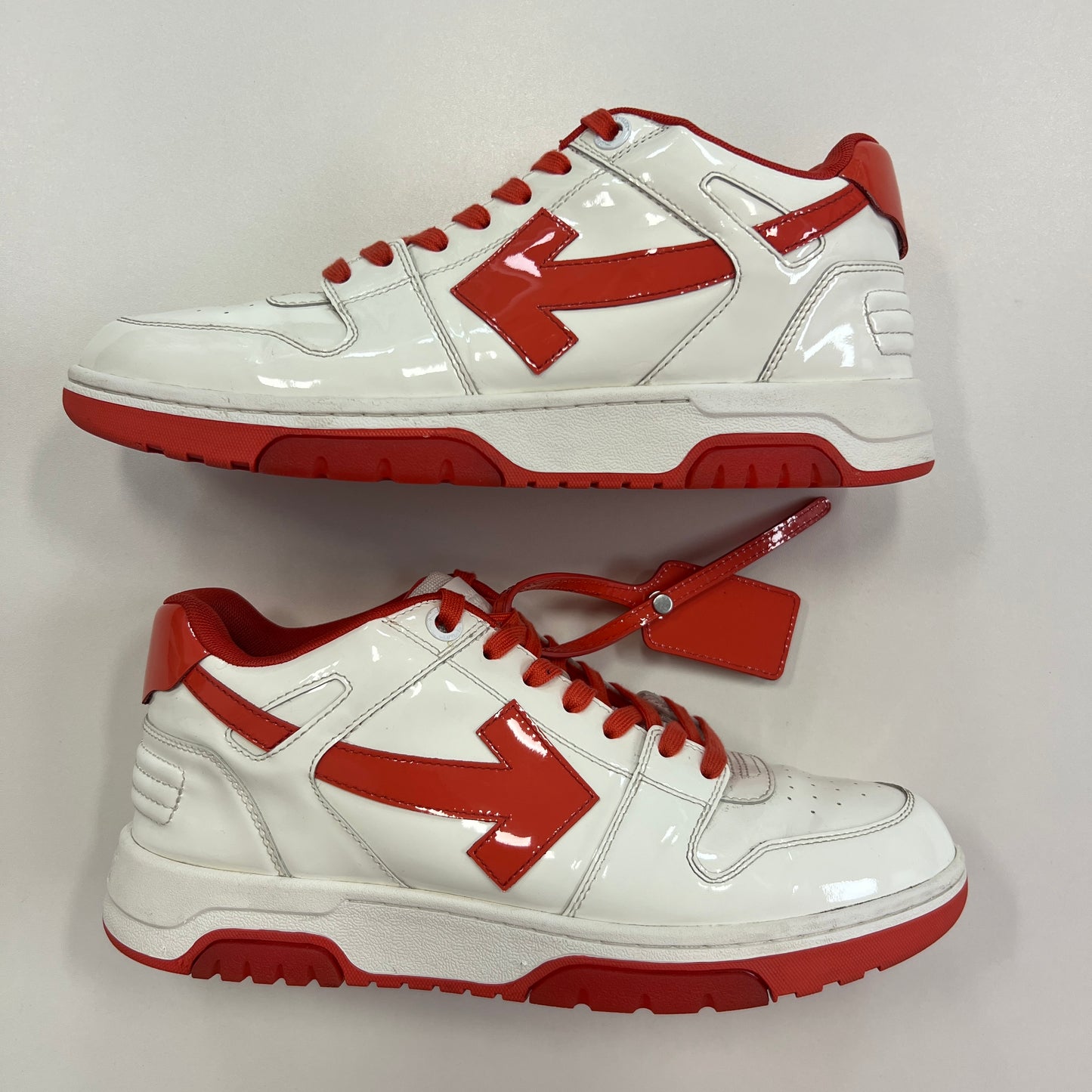 Off-White Out of Office Low White
Red (Used)(No Box)