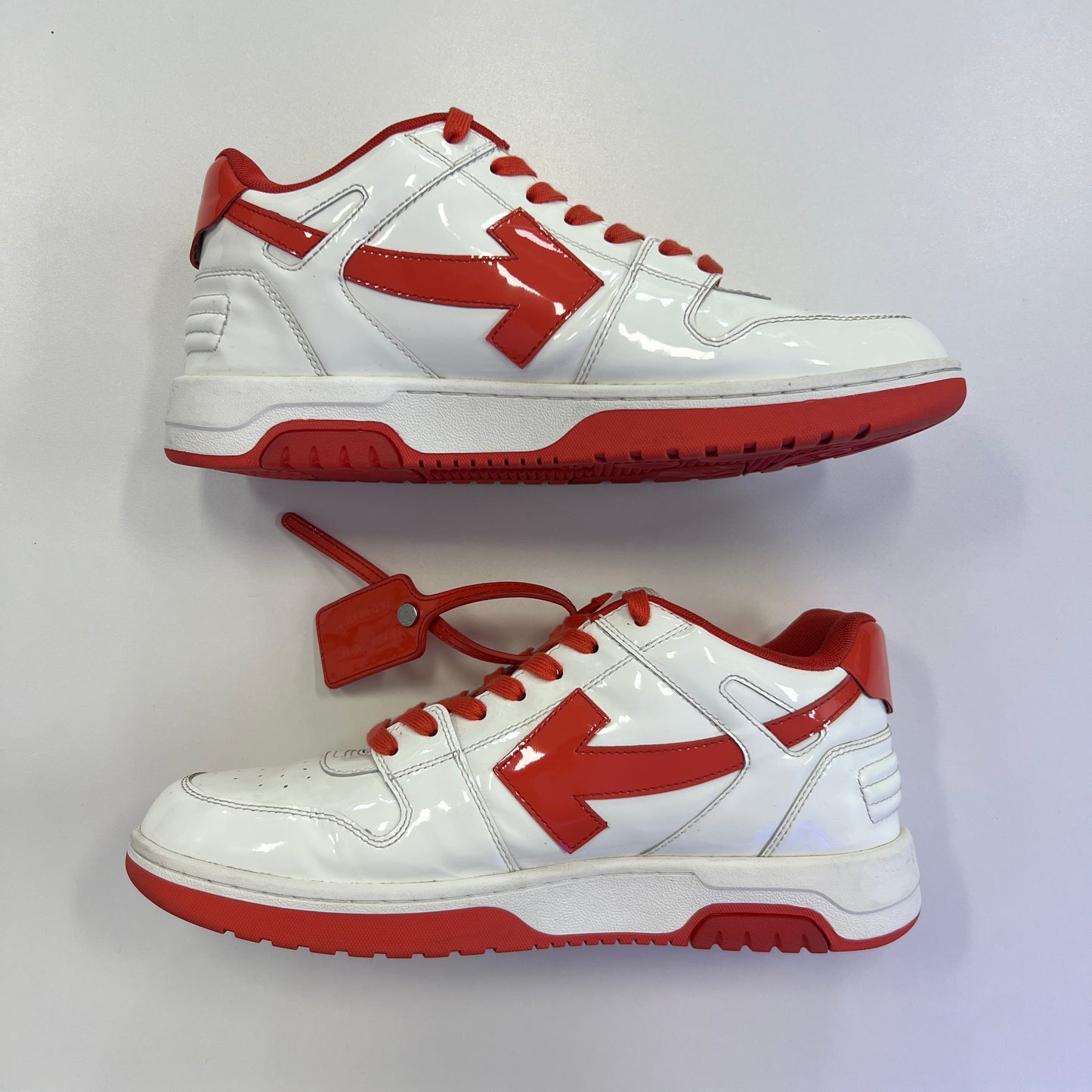 Off-White Out of Office Low White
Red (Used)(No Box)