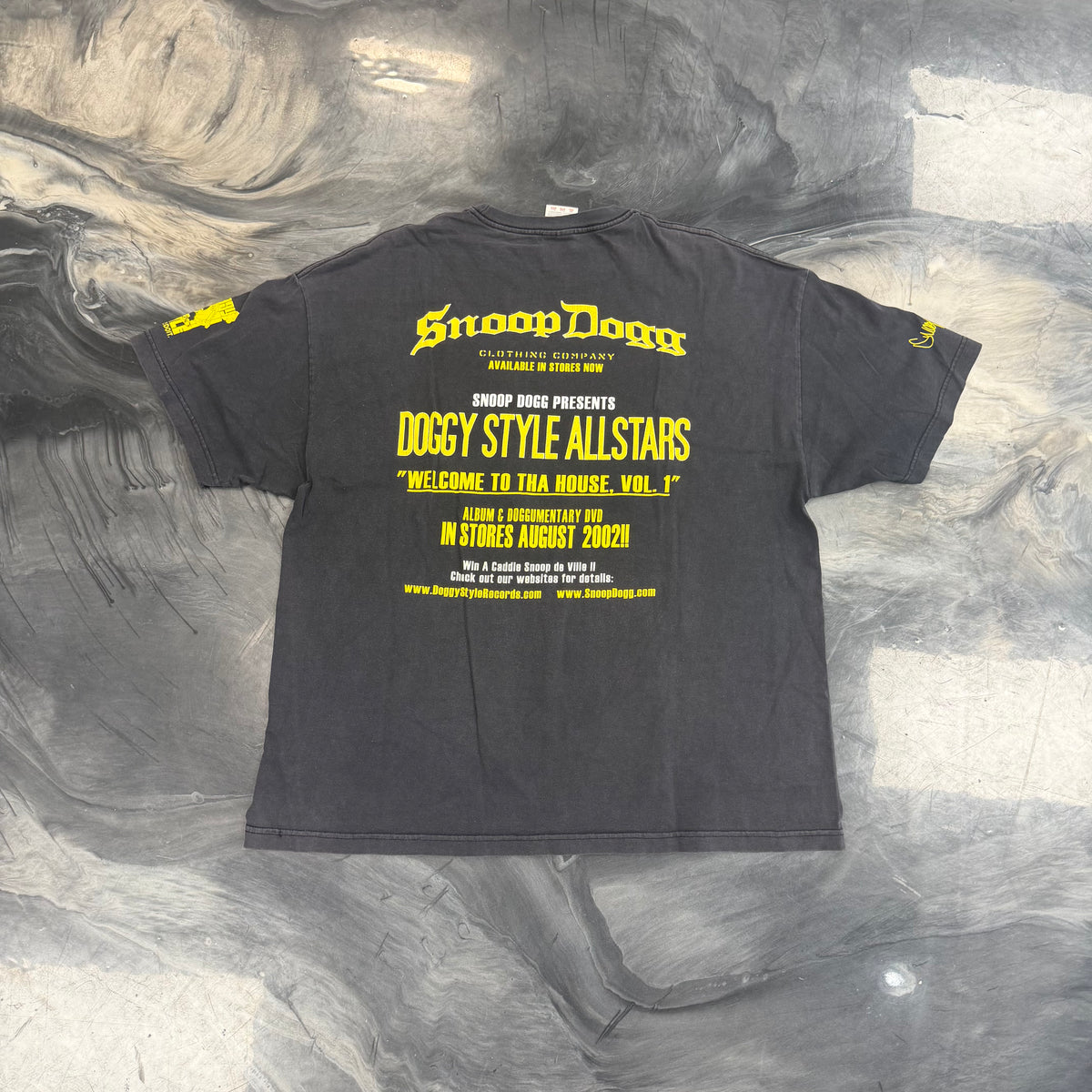 Snoop Dogg Presents Tee