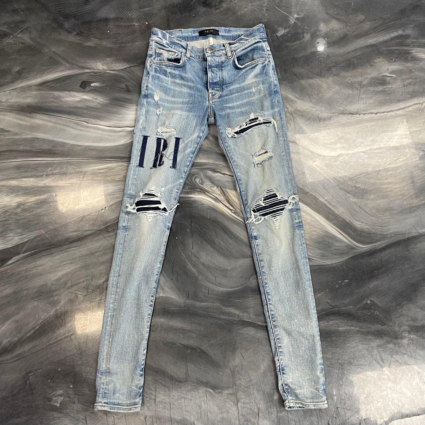 Amiri Clay Indigo Blue Denim Core Applique Logo Jeans