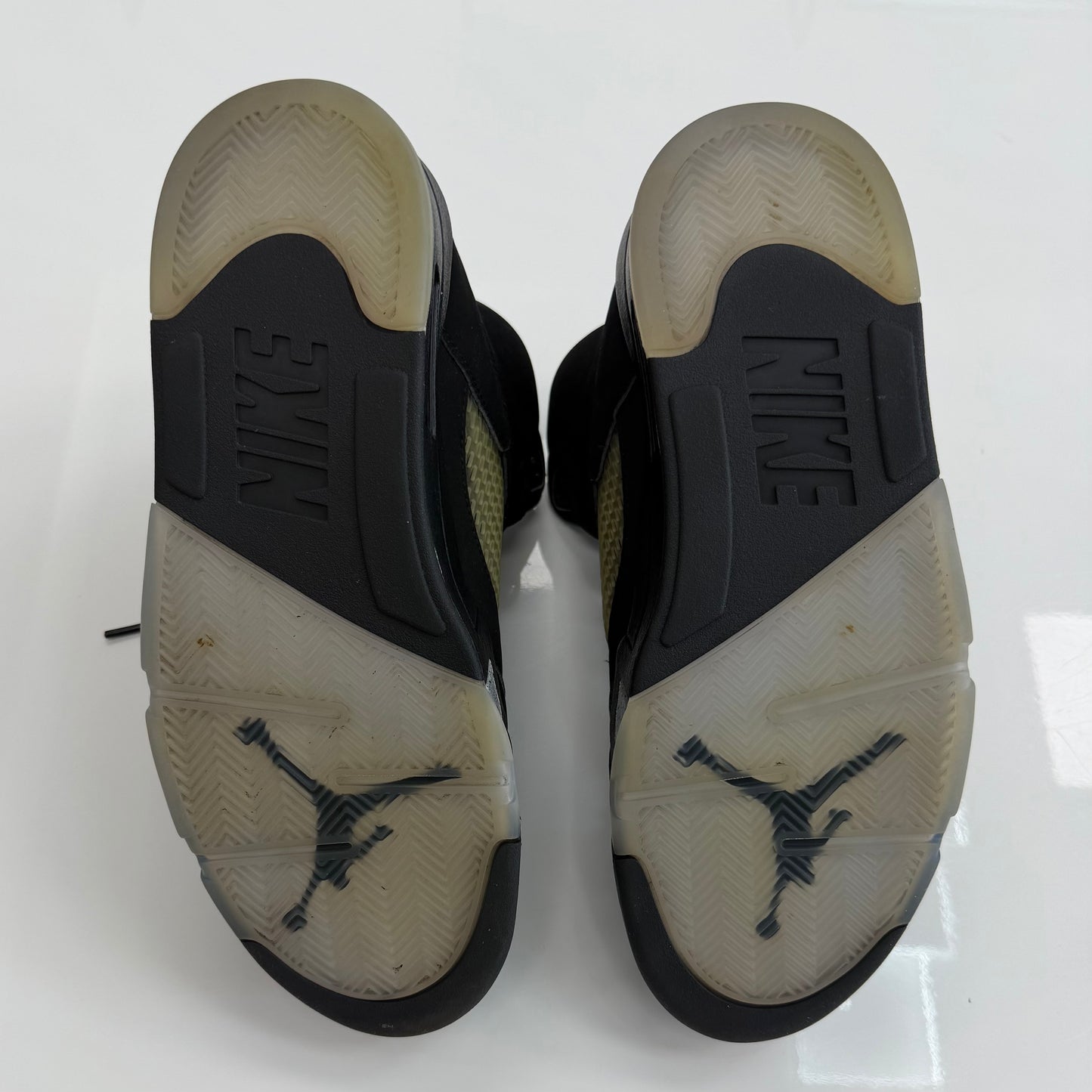 Air Jordan 5 Retro OG Black
Metallic (2016) (USED NO BOX)
