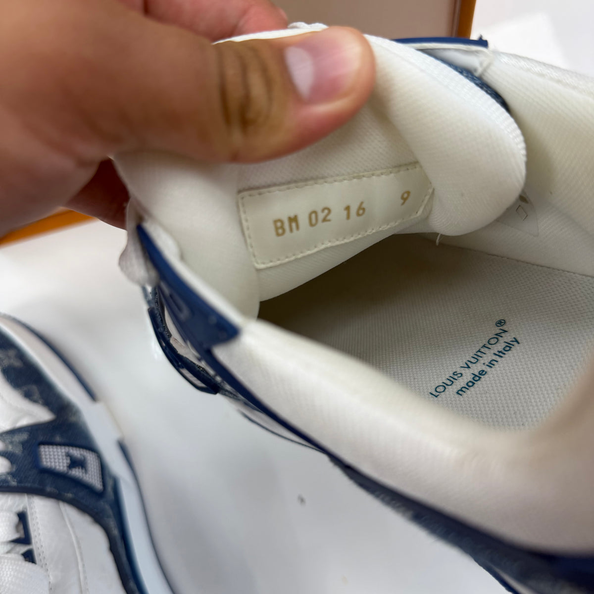 Louis Vuitton Trainer Low
Monogram Denim (USED)