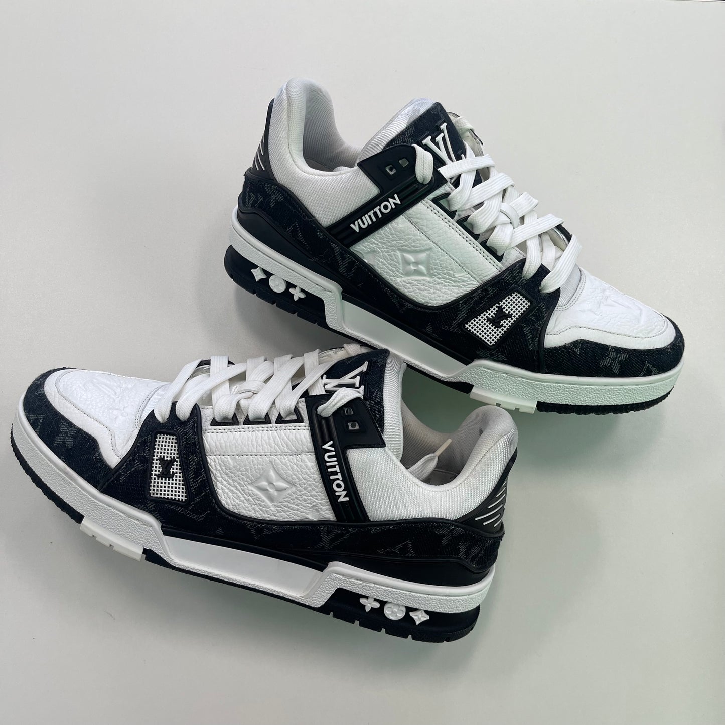 Louis Vuitton Black and White Trainer (USED)