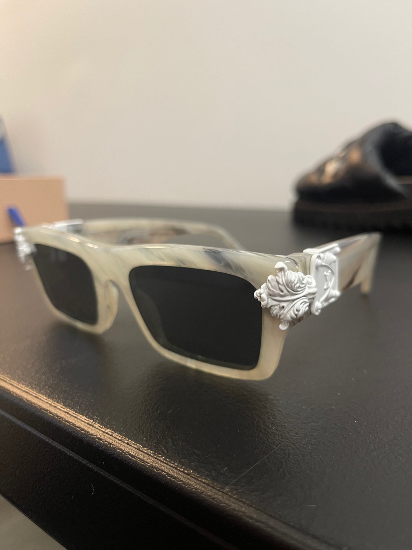 Louis Vuitton Acetate Montgomery Millionaire Marble Sunglasses