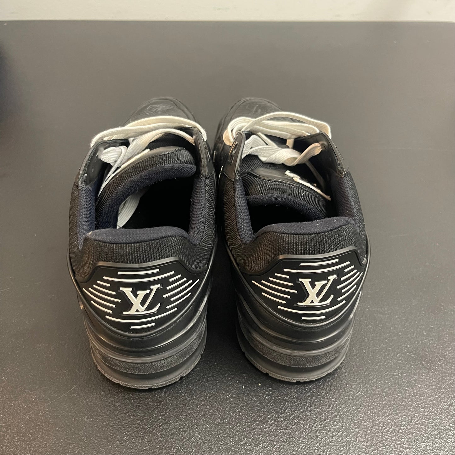 Louis Vuitton Trainer Black/White (USED) (NO BOX)