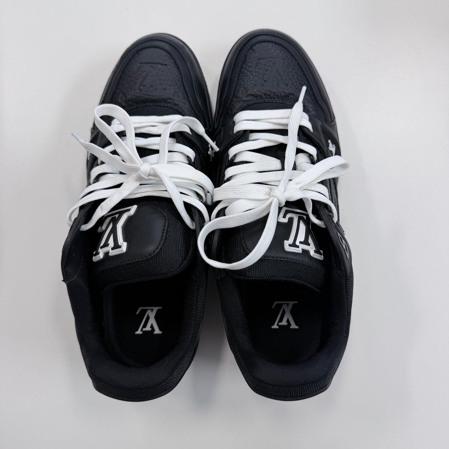Louis Vuitton Trainer 'Embossed Monogram - Black'