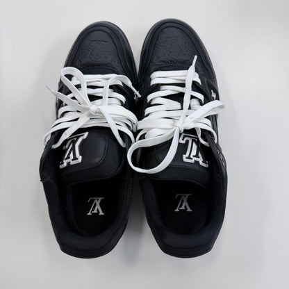 Louis Vuitton Trainer 'Embossed Monogram - Black'