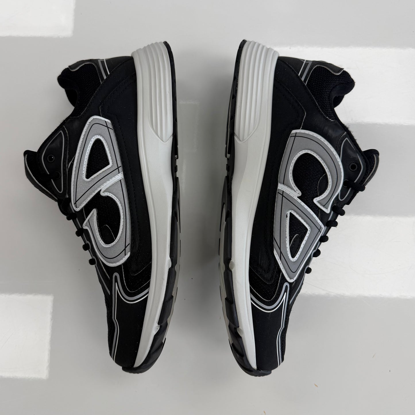Dior B30 Reflective CD30 Black/White (USED NO BOX)