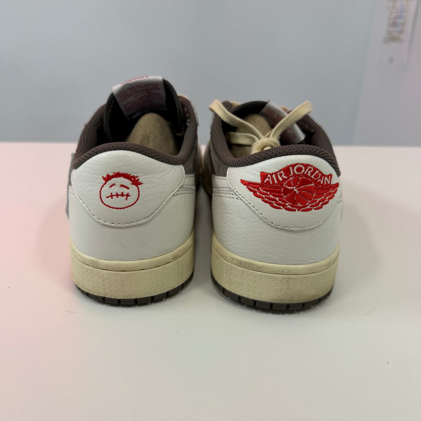 Jordan 1 Low Travis Reverse Mocha (Black Friday) (USED NO BOX)