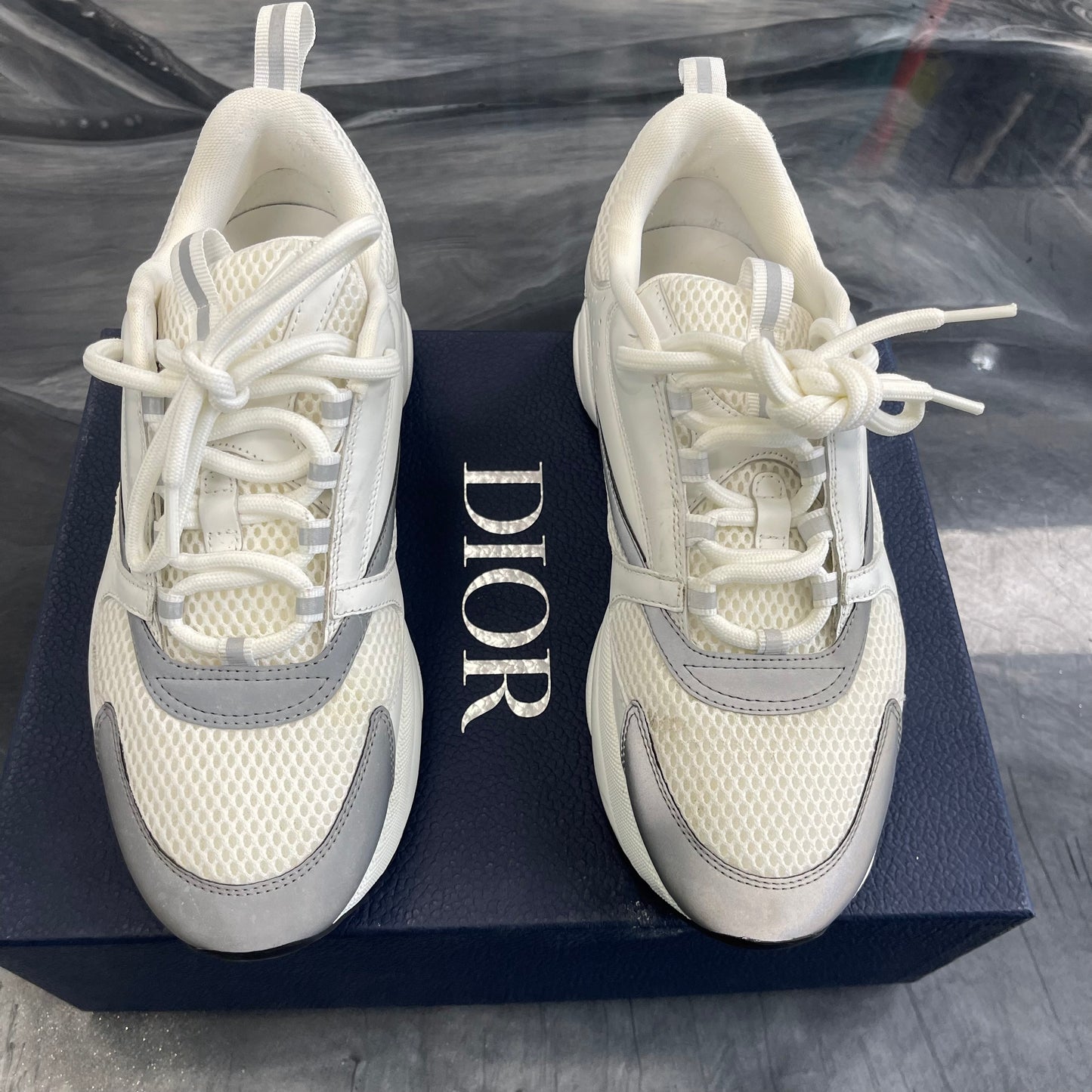 Dior White Silver B22 (USED)