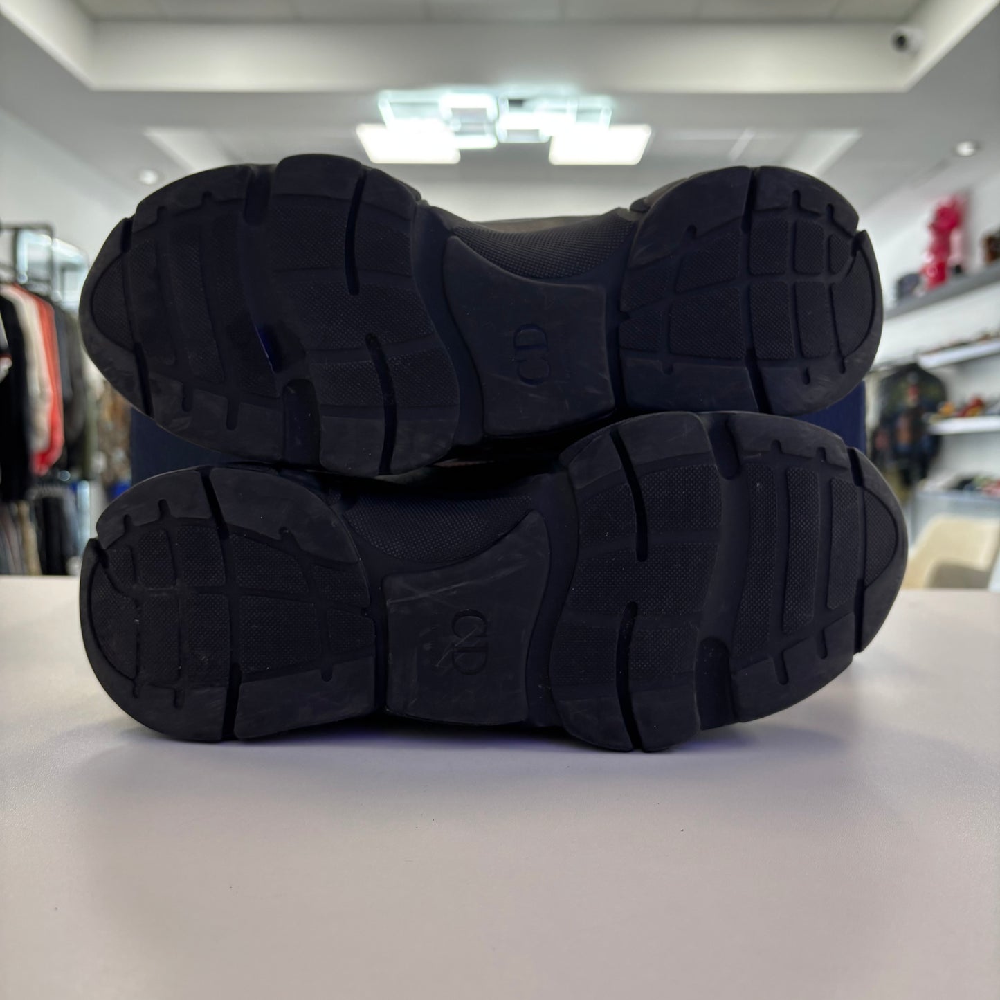 Dior B22 Black Reflective (USED)