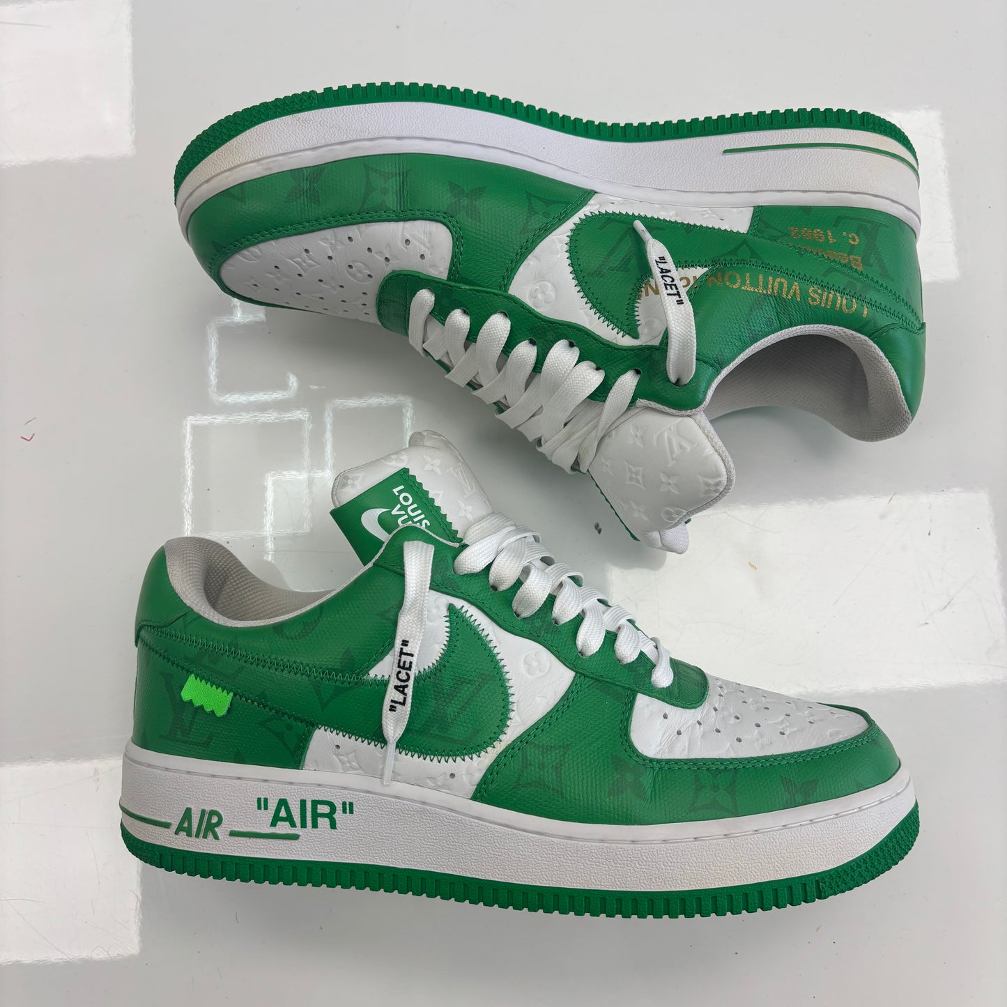 Louis Vuitton × Nike Air Force 1
Low 'White Gym Green' (USED, NO BOX, NO INSOLES)