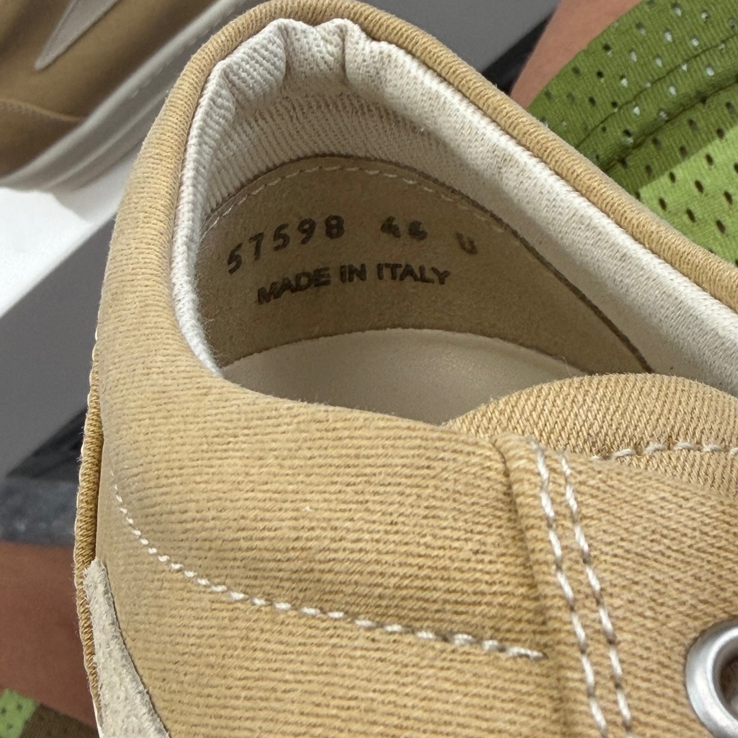 Rick Owens DRKSHDW Hollywood
Vintage Low Parchment Milk