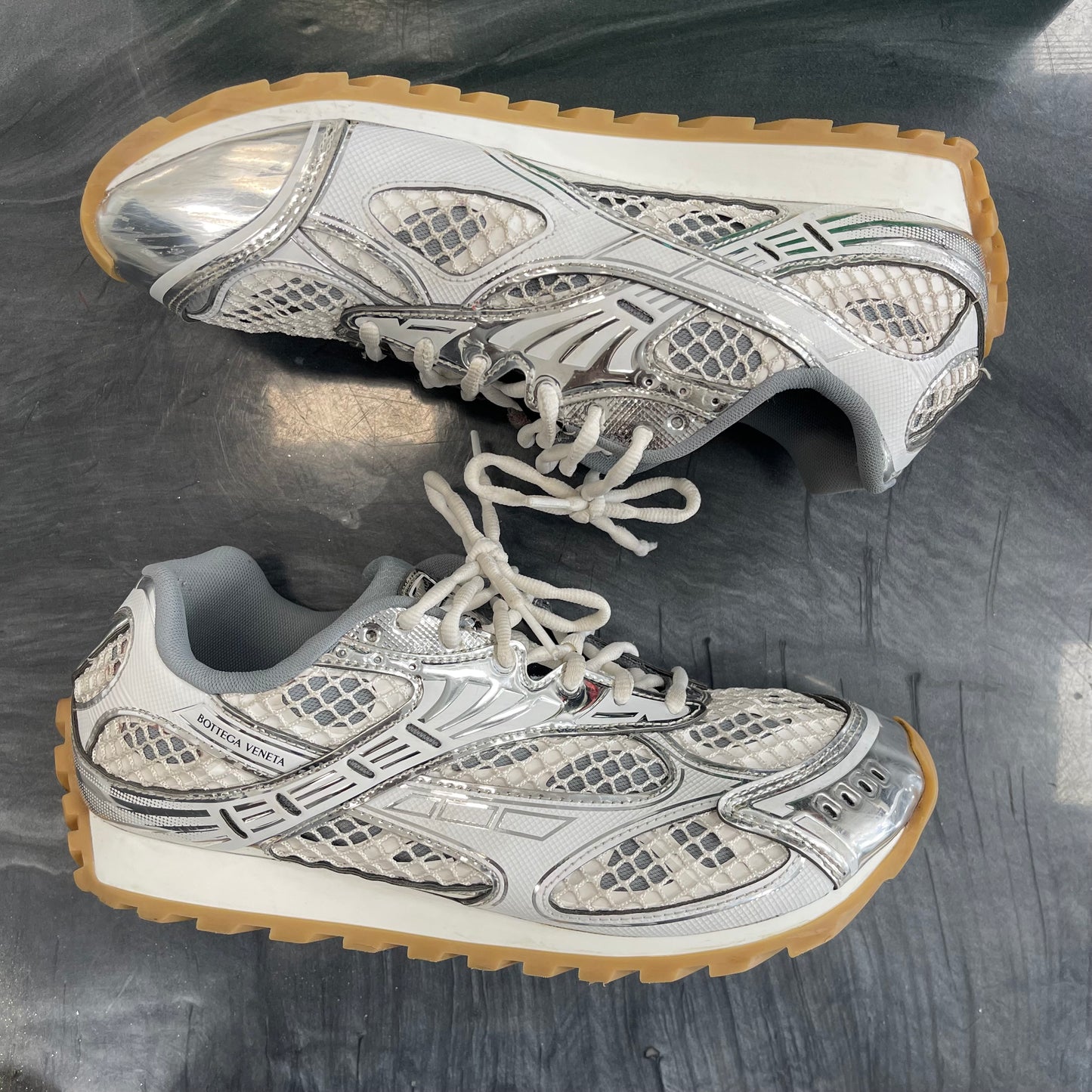 Bottega Veneta Orbit Sneaker White Silver (USED)