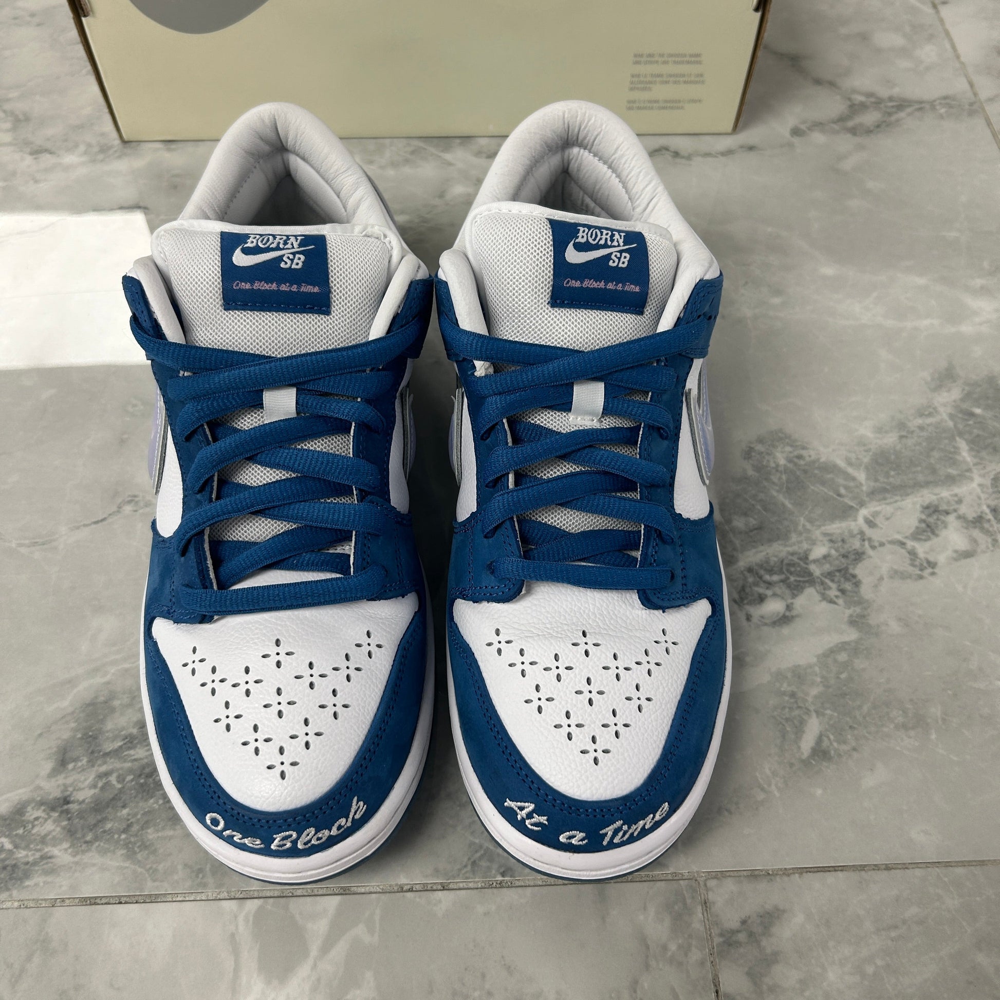 Nike SB Dunk Low Born x Raised - view 4