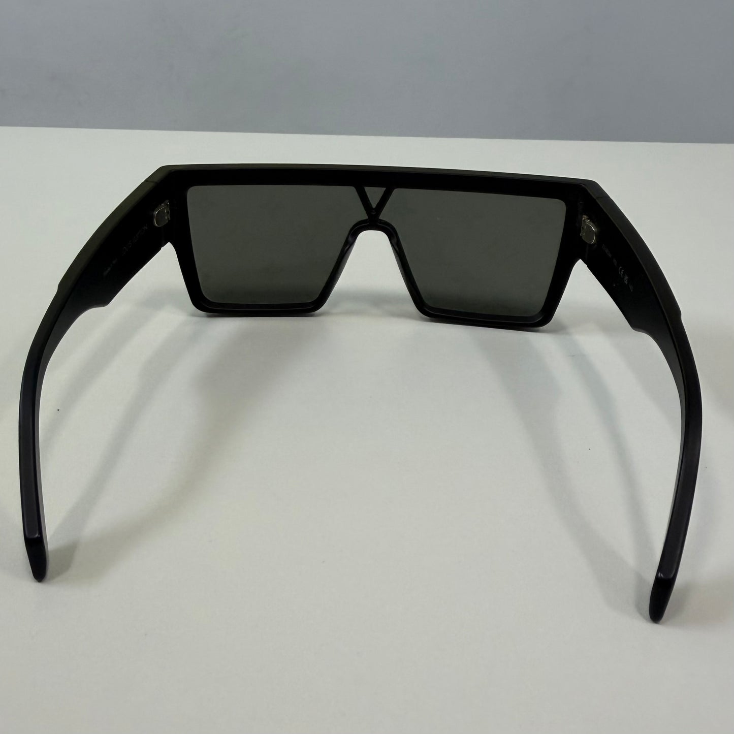 Louis Vuitton Waimea L Sunglasses
