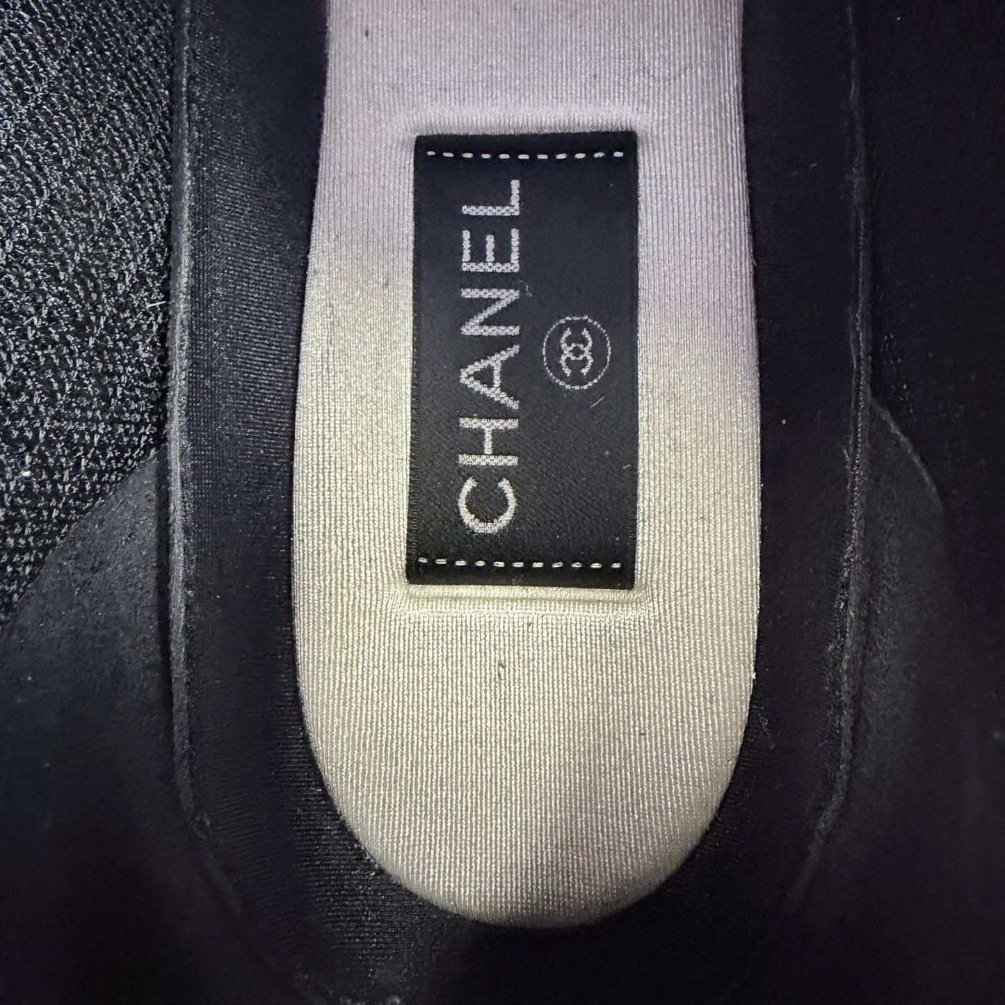 Chanel Runner Foam Black/Pink (USED NO BOX)