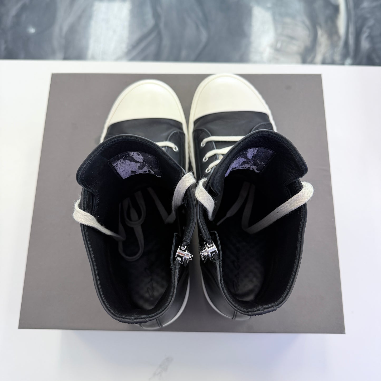 Rick Owens Concordians Leather High Black Milk Ramone’s (USED)