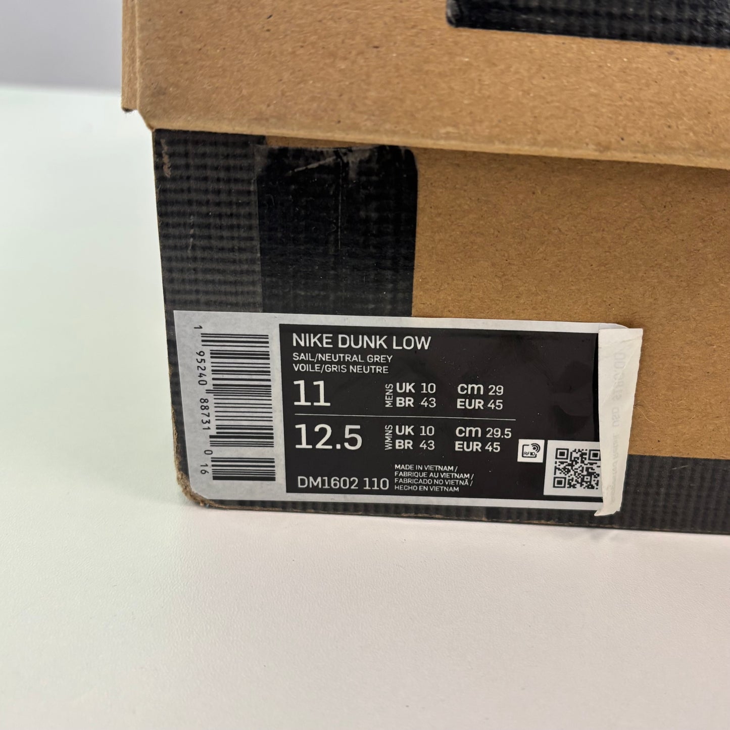 Nike Dunk Low Off White Lot 6 (Used)