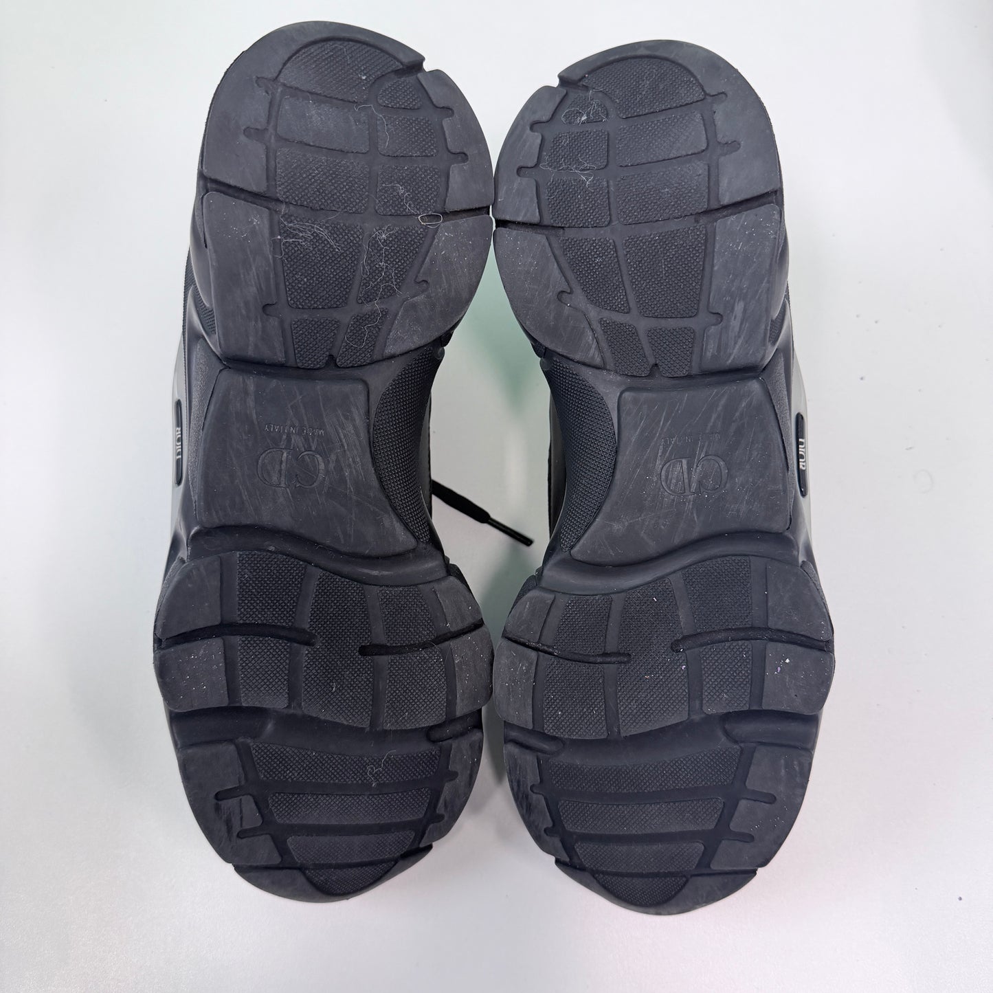 Dior B22 Black (USED)