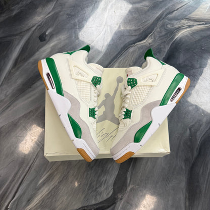 Nike SB x Air Jordan 4 Retro SP
Pine Green (USED)