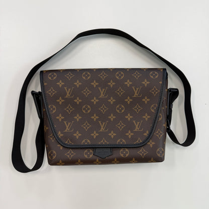 Louis Vuitton Monogram Macassar Canvas Magnetic Messenger