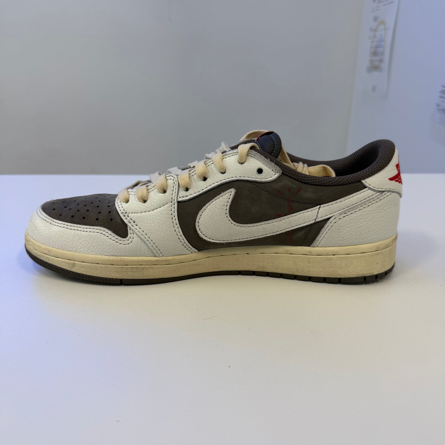 Jordan 1 Low Travis Reverse Mocha (Black Friday) (USED NO BOX)