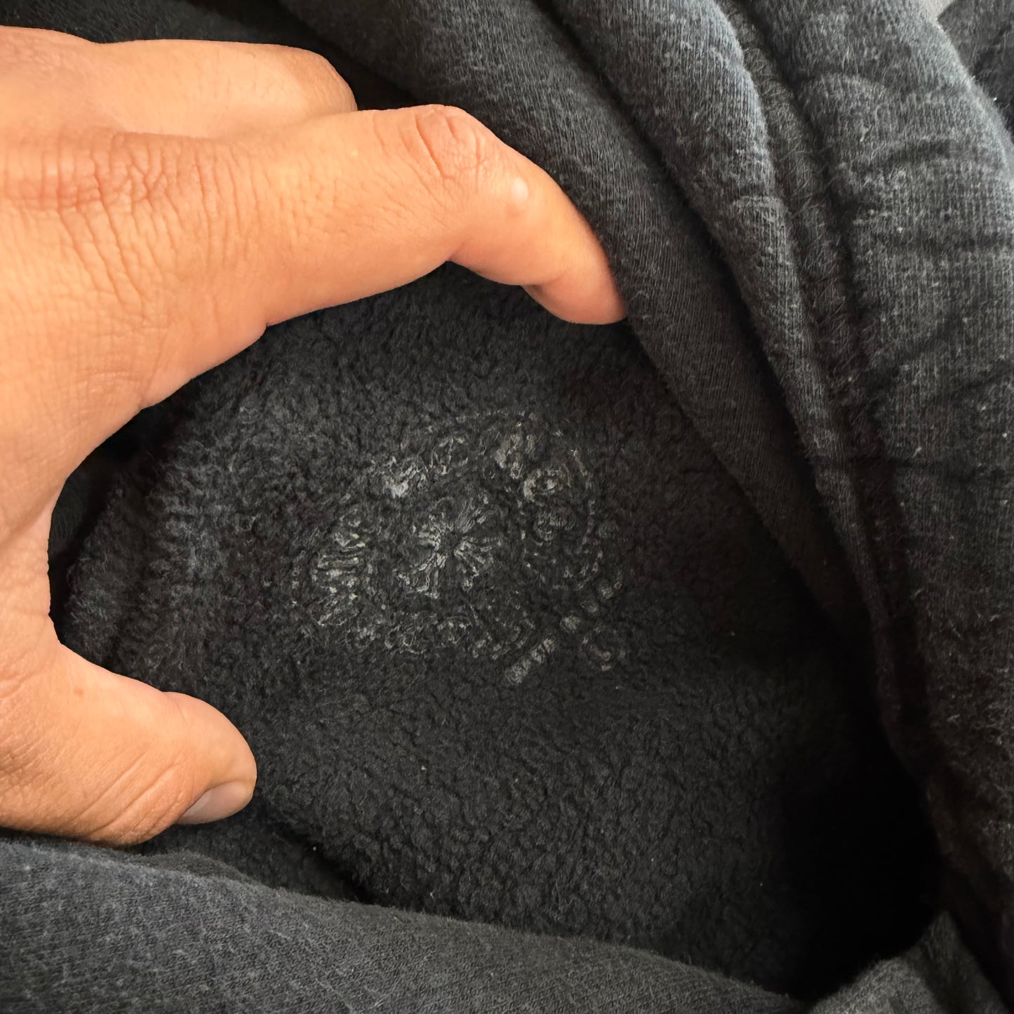 Chrome Hearts Silver Glitter
Hoodie Black ONLINE EXCLUSIVE