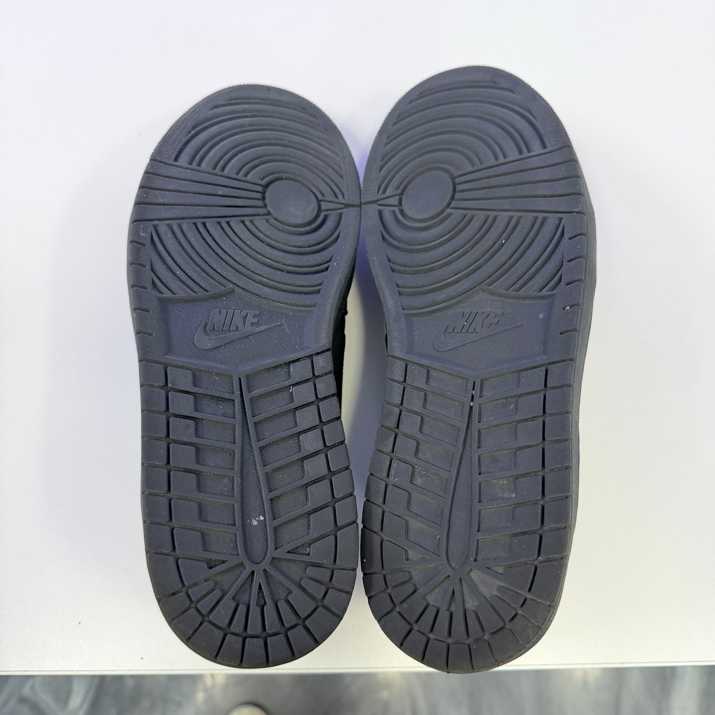 Jordan 1 Low Travis Scott Phantom (USED NO BOX)