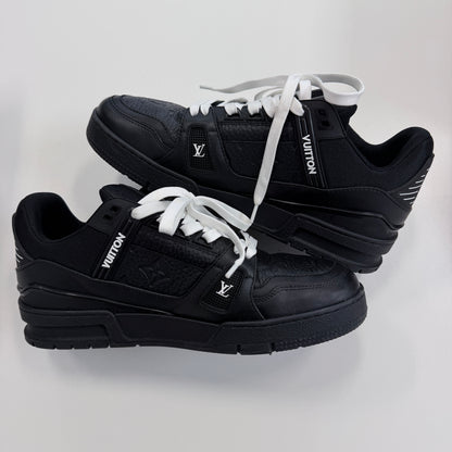 Louis Vuitton Trainer 'Embossed Monogram - Black'
