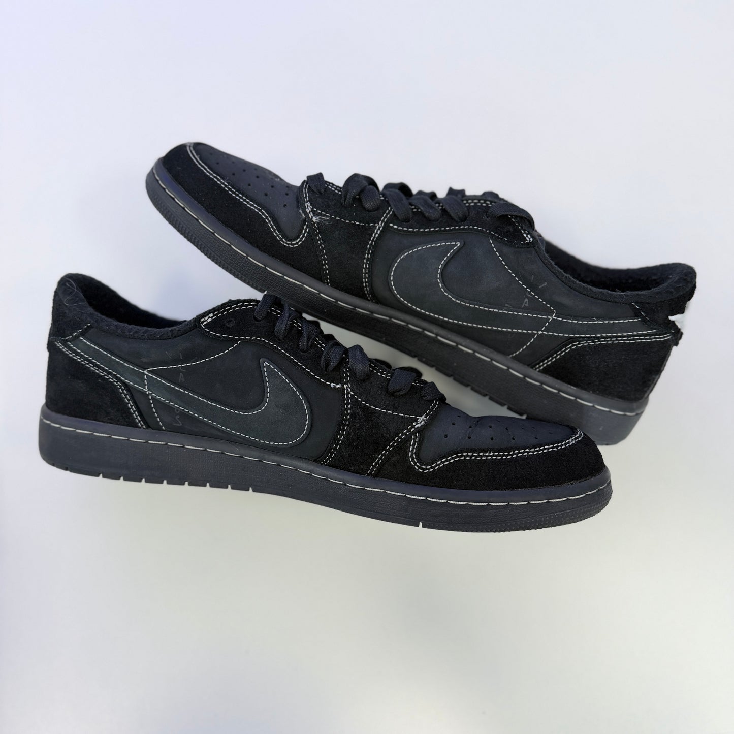 Jordan 1 Low Travis Scott Phantom (USED NO BOX)