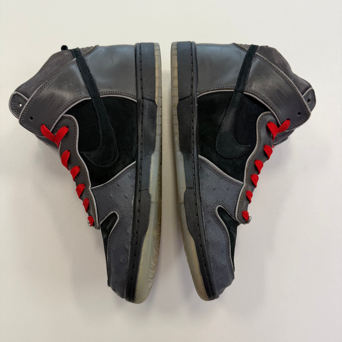 Nike Dunk High SB Premium MF
Doom (USED) (NO BOX)