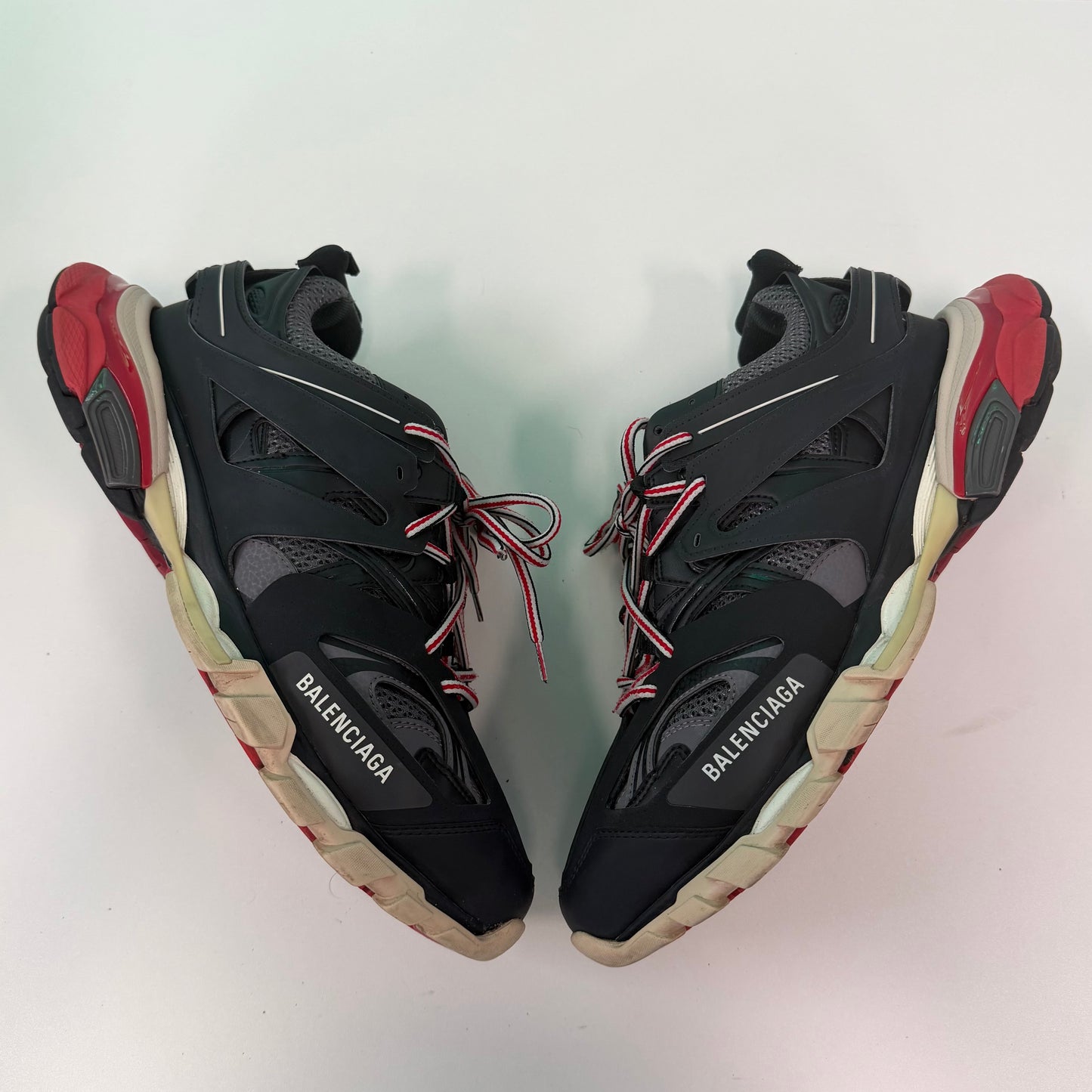 Balenciaga Track Trainer Black
Red (USED NO BOX)