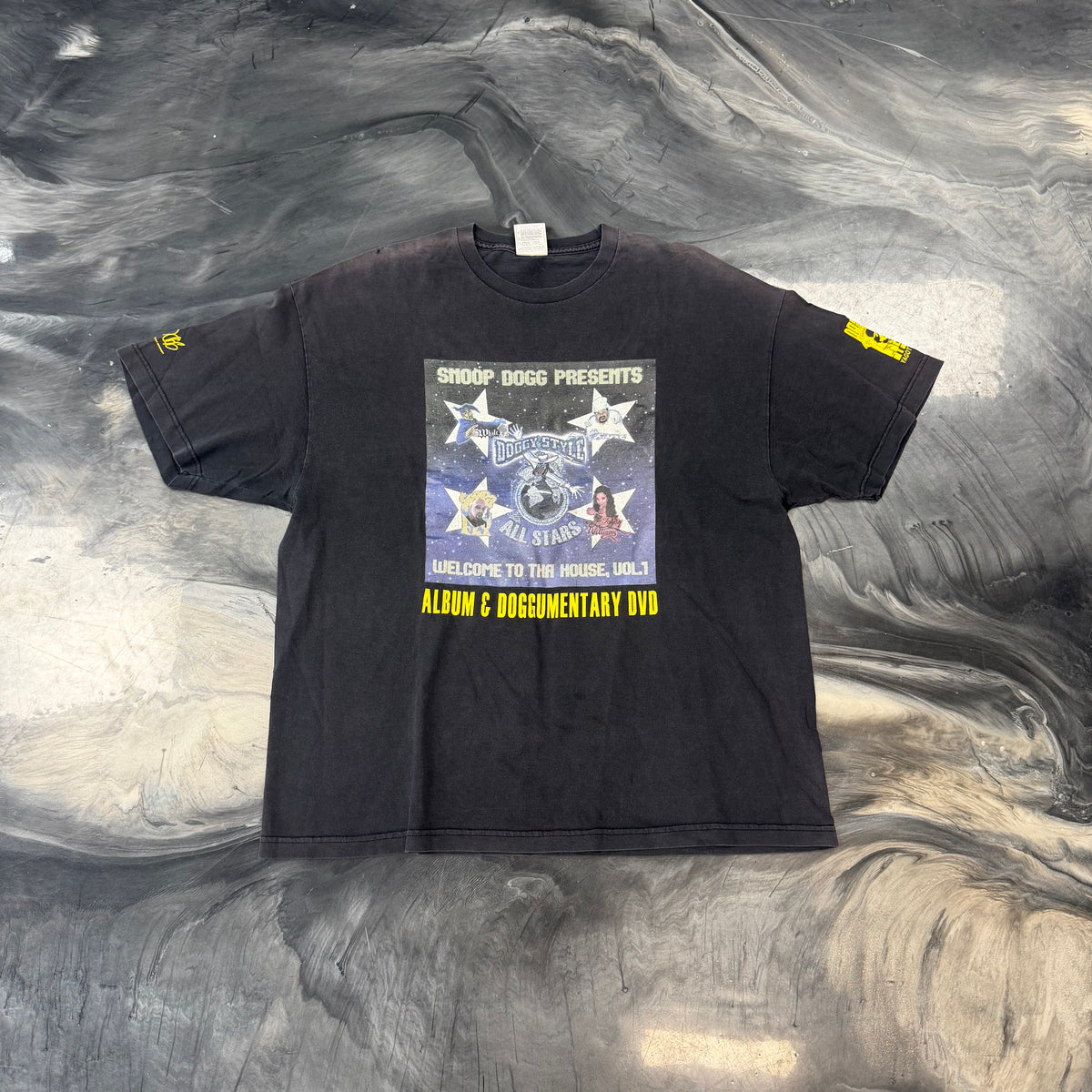 Snoop Dogg Presents Tee