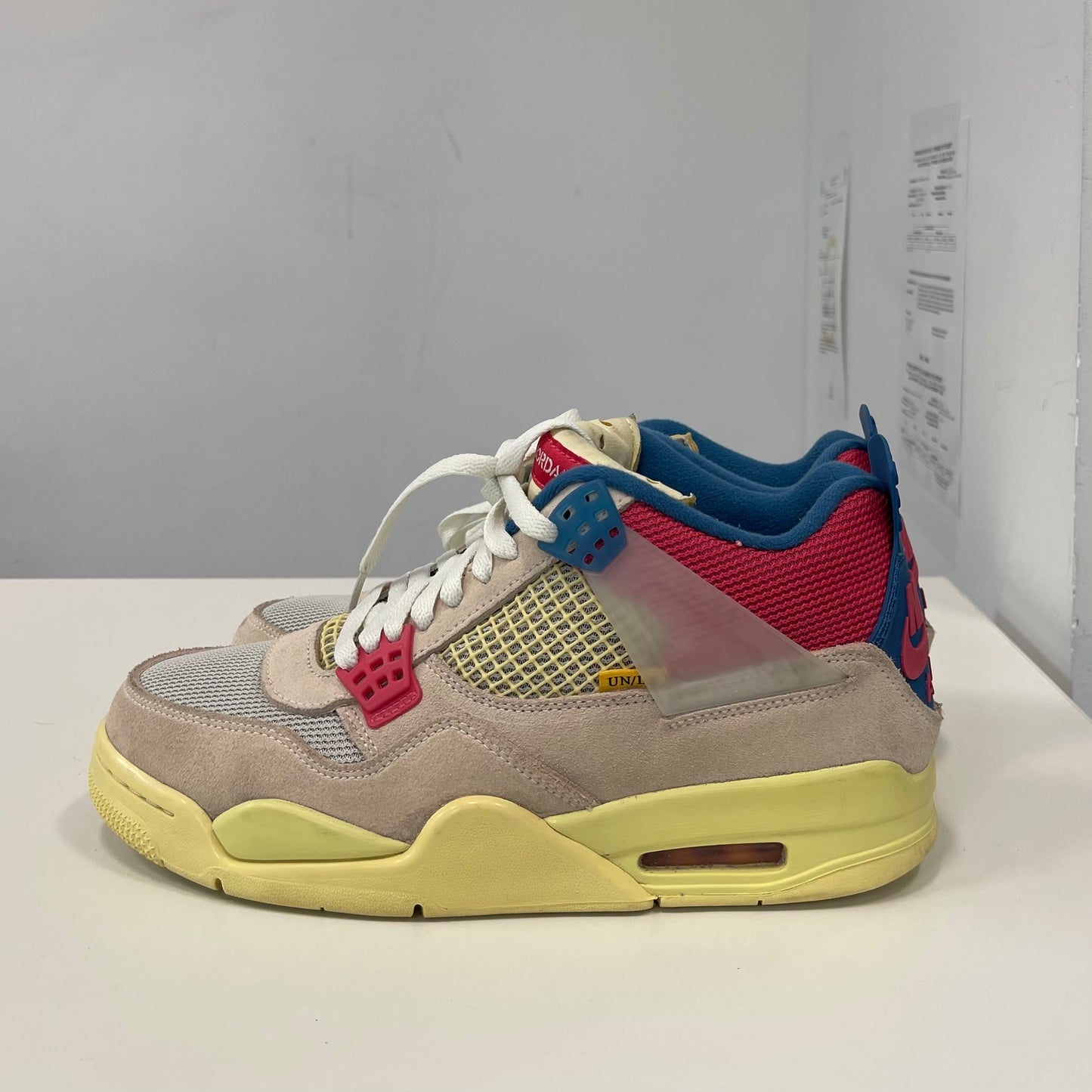 Jordan 4 Union Guava (USED)