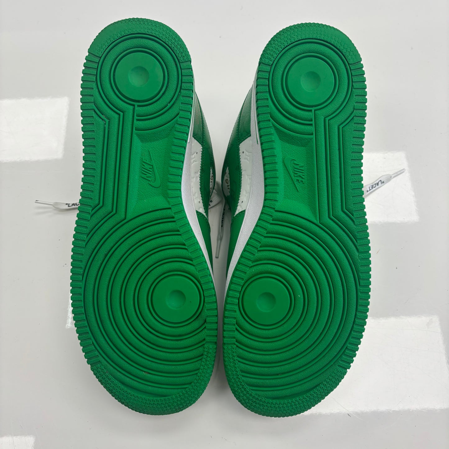 Louis Vuitton × Nike Air Force 1
Low 'White Gym Green' (USED, NO BOX, NO INSOLES)