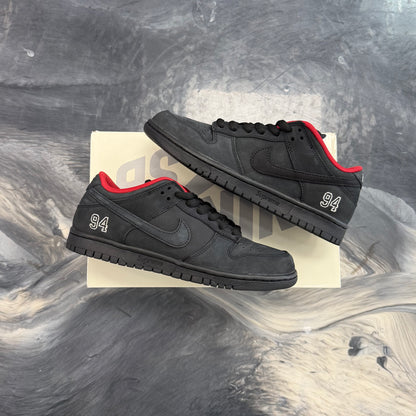 Supreme x Nike Dunk Low SB
Black 94’ (USED)