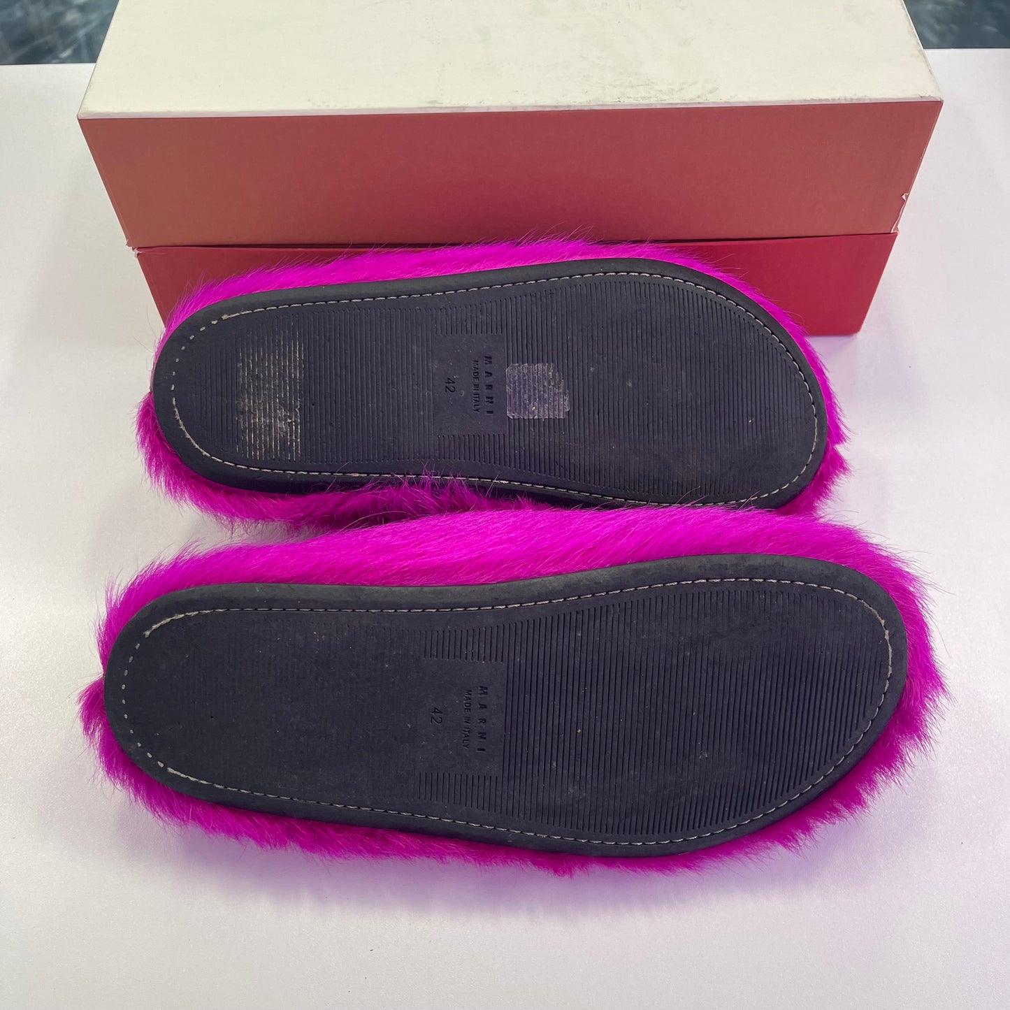 Marni Mule Fuchsia long-hair calfskin Fussbett sabot (Used)