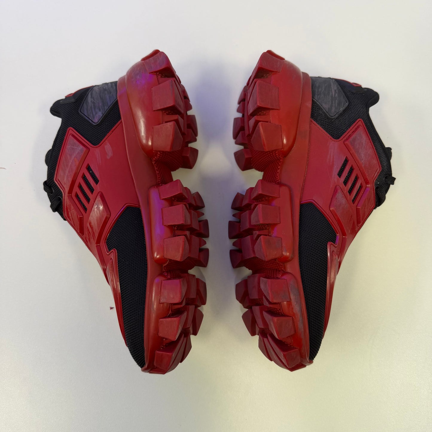 Prada Cloudbust Thunder knit RED/BLACK (USED) (NO BOX)