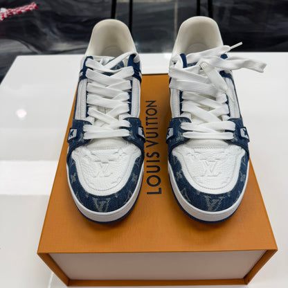 Louis Vuitton Trainer Low
Monogram Denim (USED)