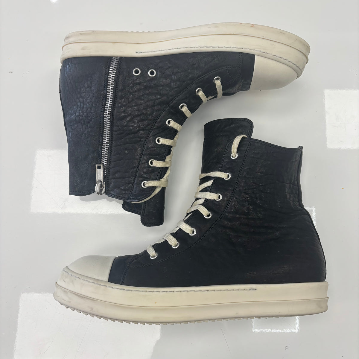 Rick Owens High-Top Black Pebbled Lamb Leather Ramone (USED)