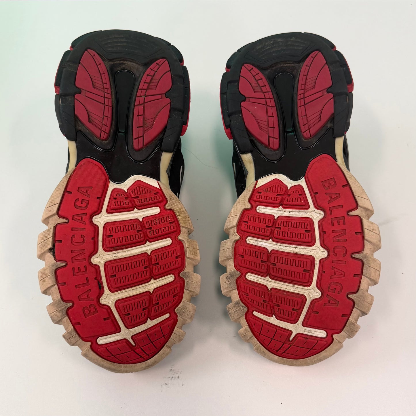 Balenciaga Track Trainer Black
Red (USED NO BOX)