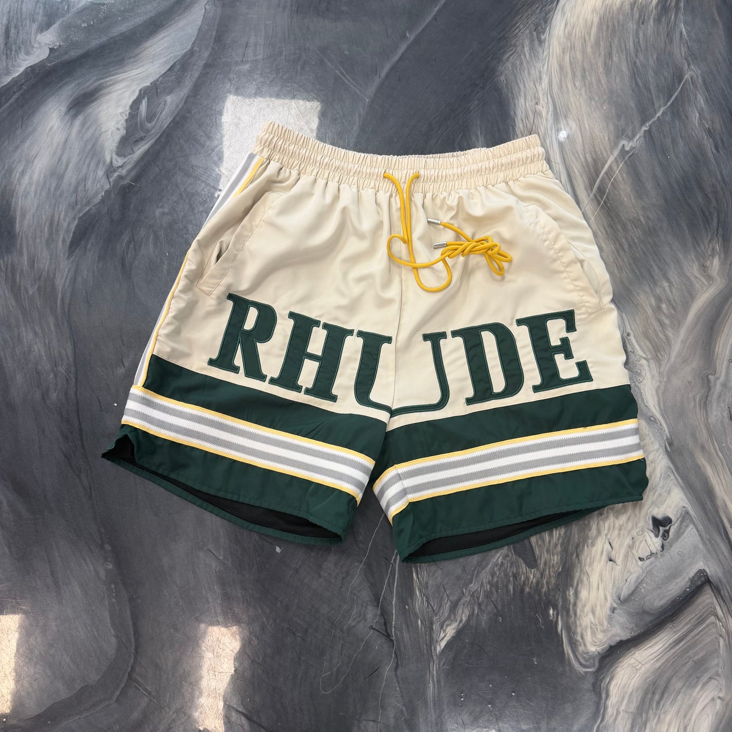 Rhude EmbroideredGreen/Khaki/Yellow shorts