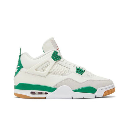 Nike SB x Air Jordan 4 Retro SP
Pine Green (USED)