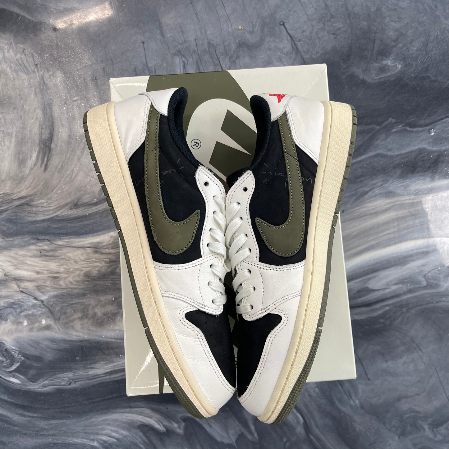 Travis Scott x Jordan 1 Low Olive (USED)