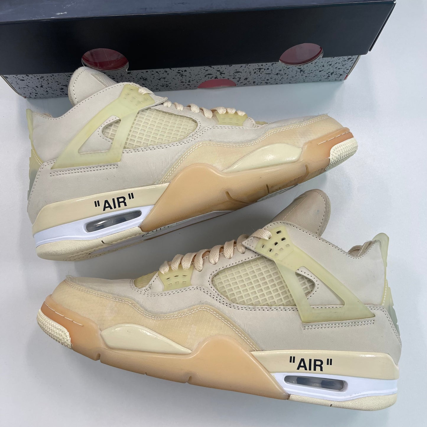 Jordan 4 Retro Off-White Sail (USED)