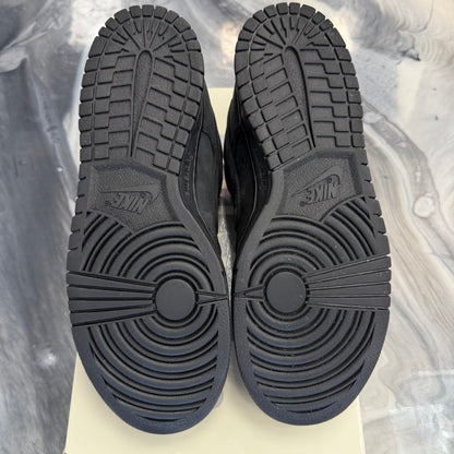 Supreme x Nike Dunk Low SB
Black 94’ (USED)